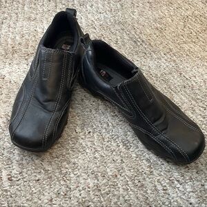 ID Required Mens Black Casual Slip On Athletic Shoes Size 9.5